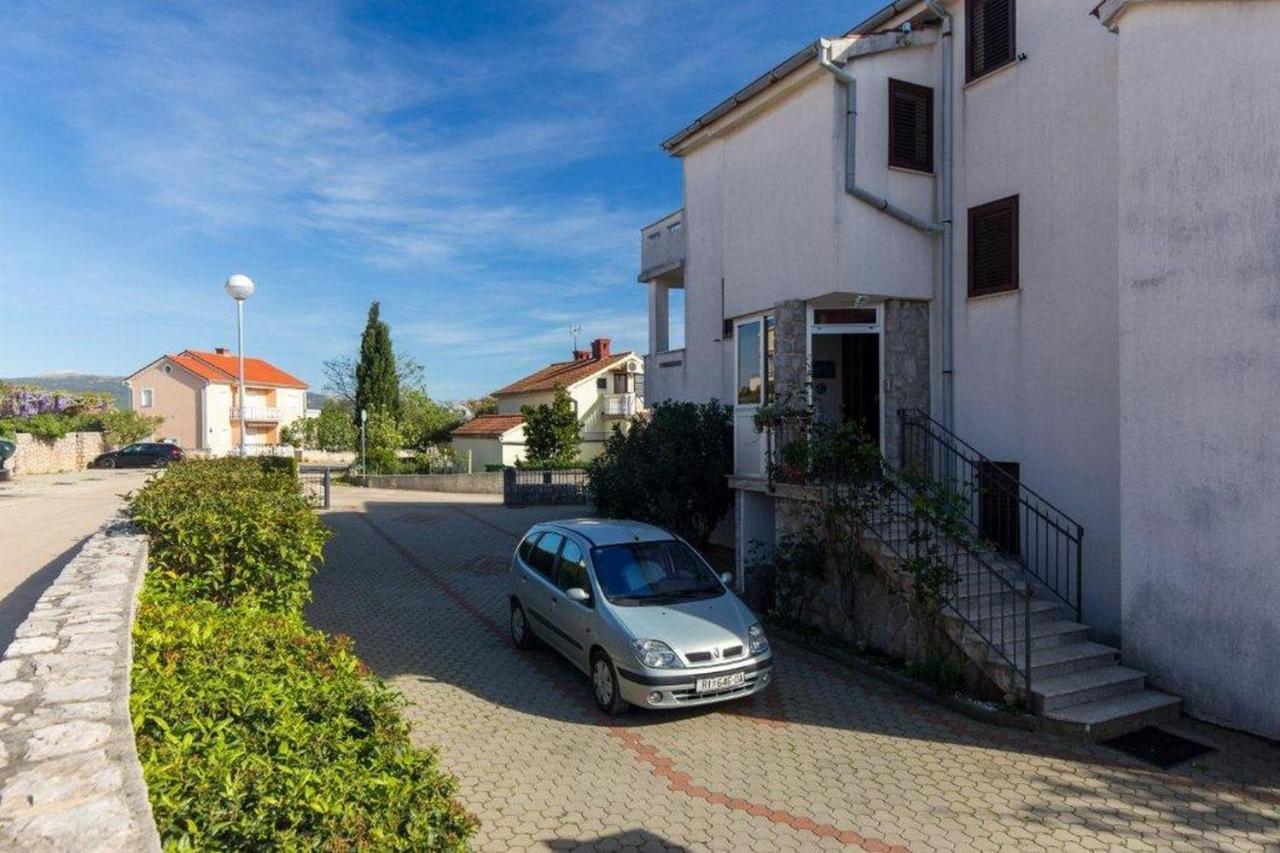 Apartments And Rooms With Parking Space Krk - 5294 คิร์ก ภายนอก รูปภาพ